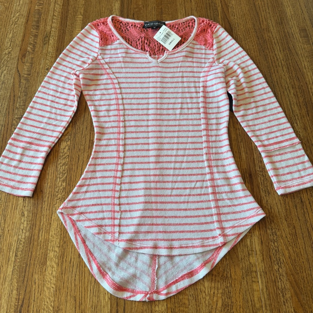 NWT Junior’s striped top in melon and white by “Almost Famous,” size small
